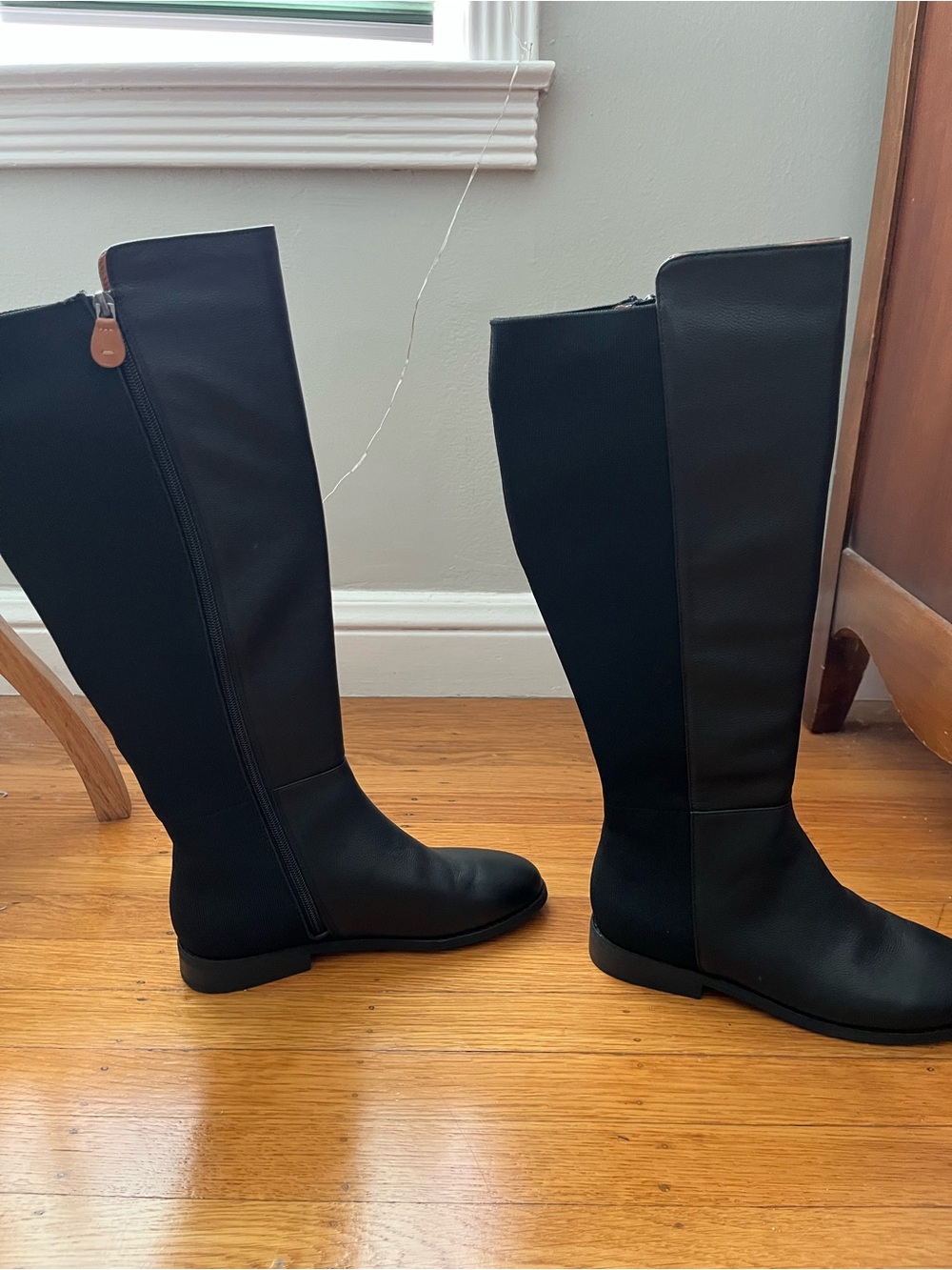 Classic Black Knee-High Women's Riding Boots